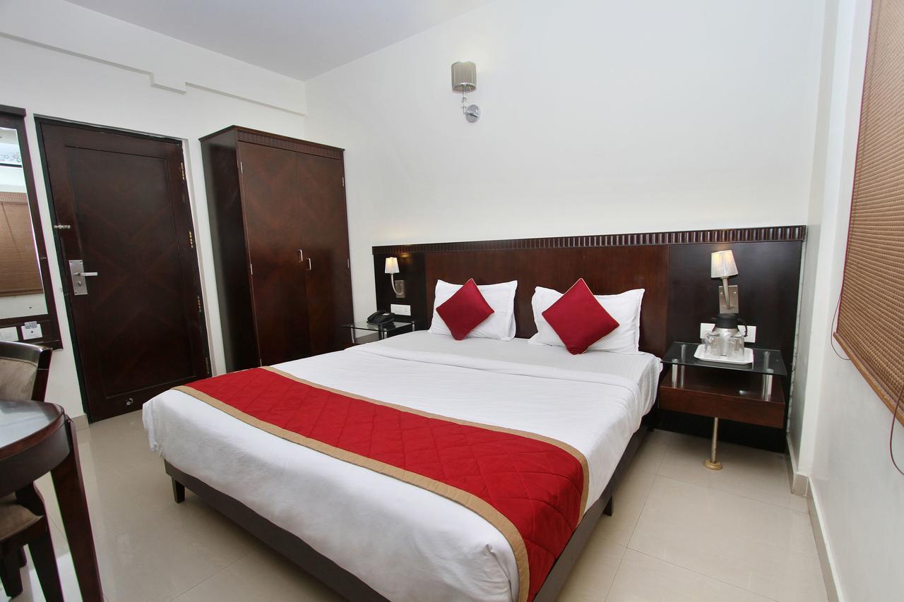 Hotel Amshi International Бангалор Экстерьер фото