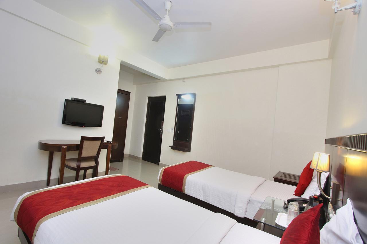 Hotel Amshi International Бангалор Экстерьер фото